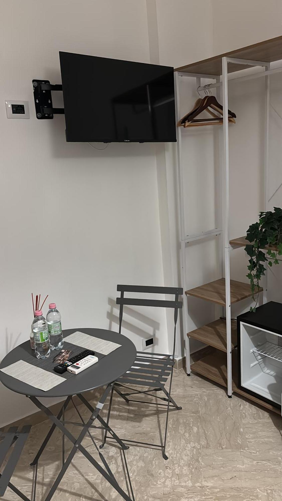 Ginevra Rooms Bari Buitenkant foto