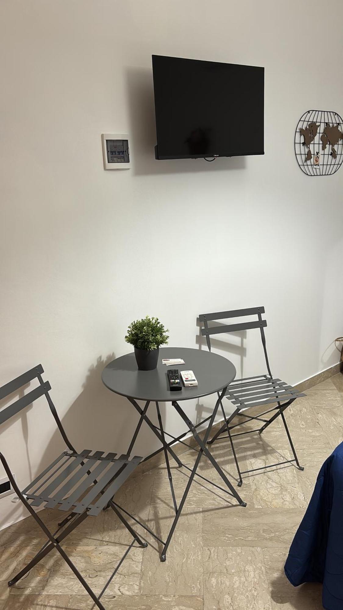 Ginevra Rooms Bari Buitenkant foto