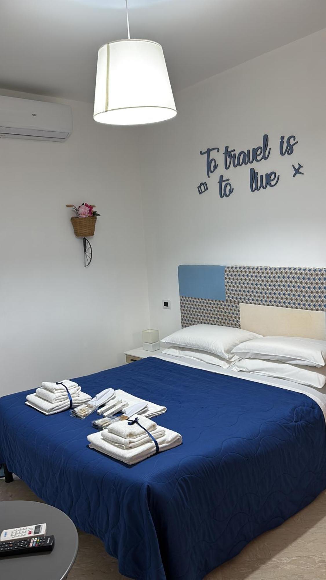 Ginevra Rooms Bari Buitenkant foto